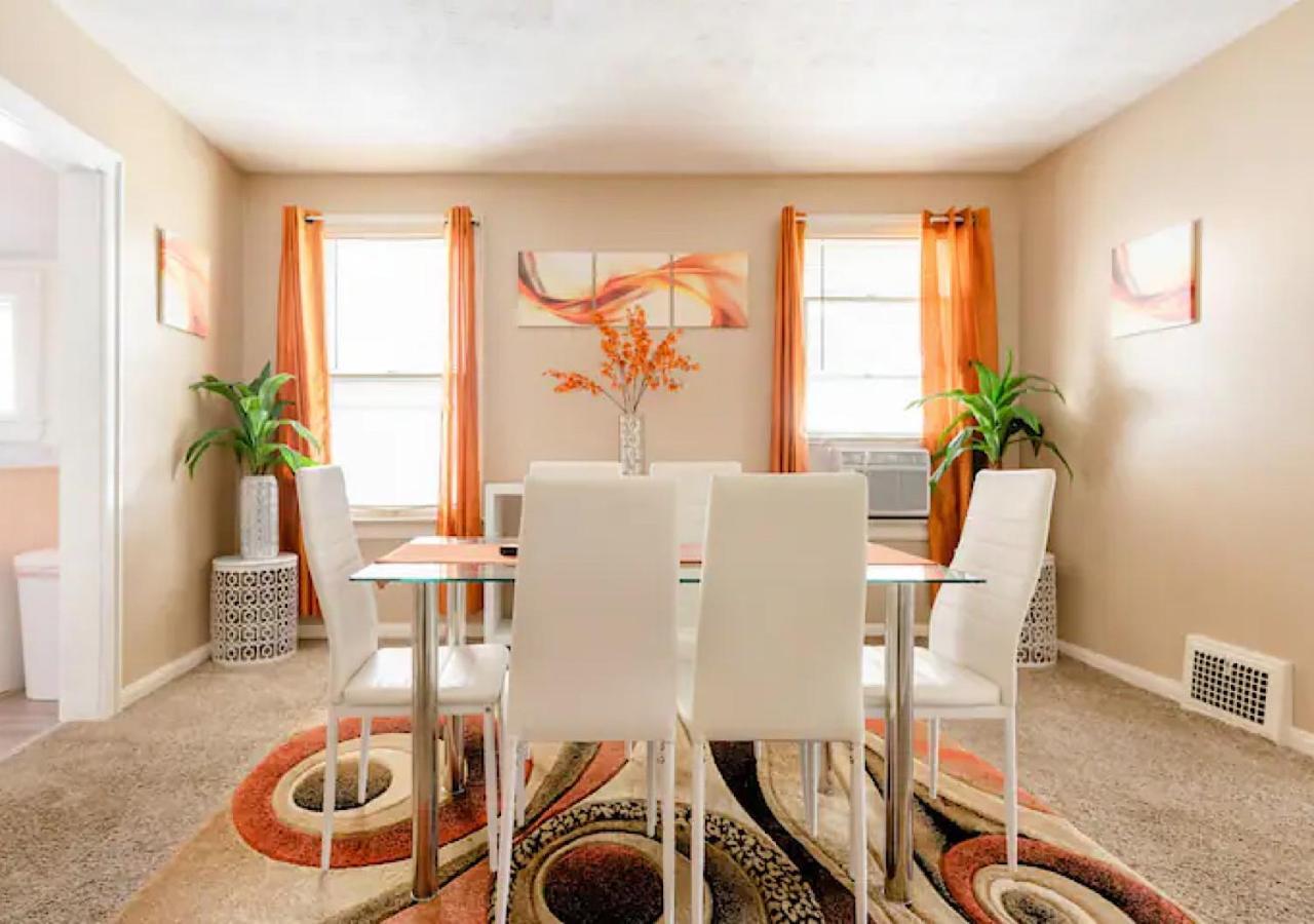 Villa La Naranja Retreat - Cozy Duplex Near Downtown With Parking, 300 Mb Wifi & Self Check In Cleveland Exterior foto