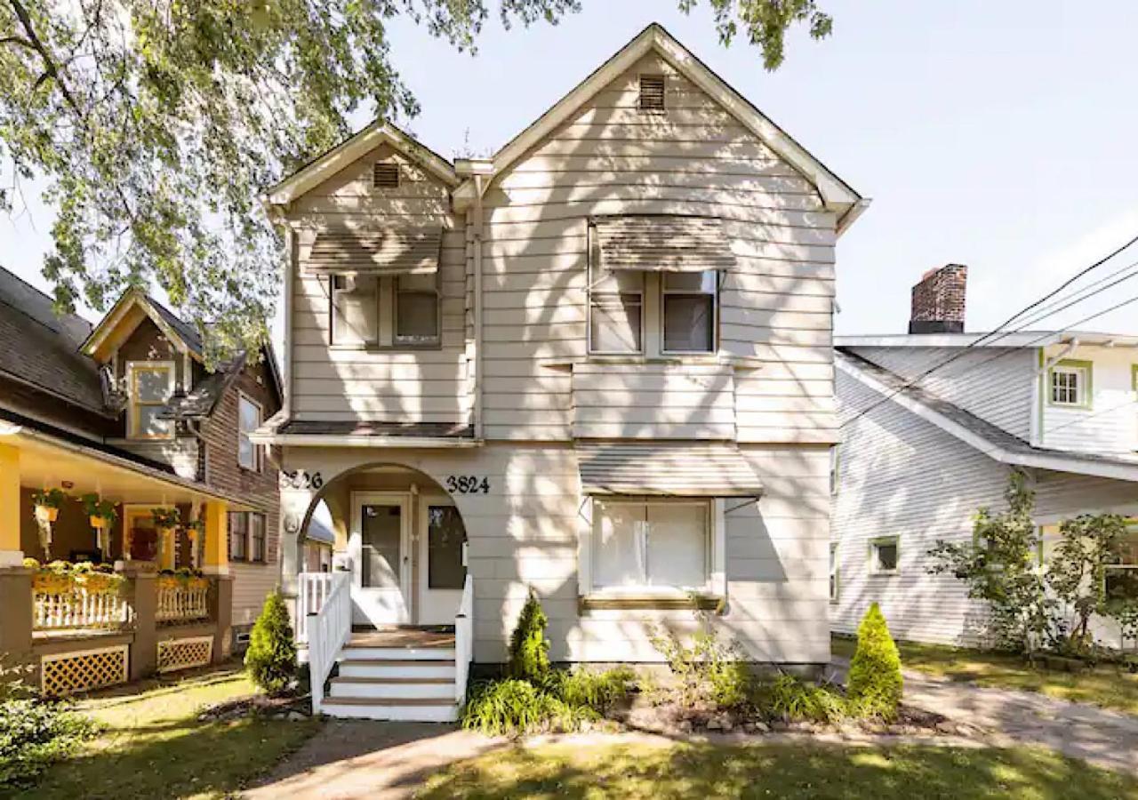 Villa La Naranja Retreat - Cozy Duplex Near Downtown With Parking, 300 Mb Wifi & Self Check In Cleveland Exterior foto