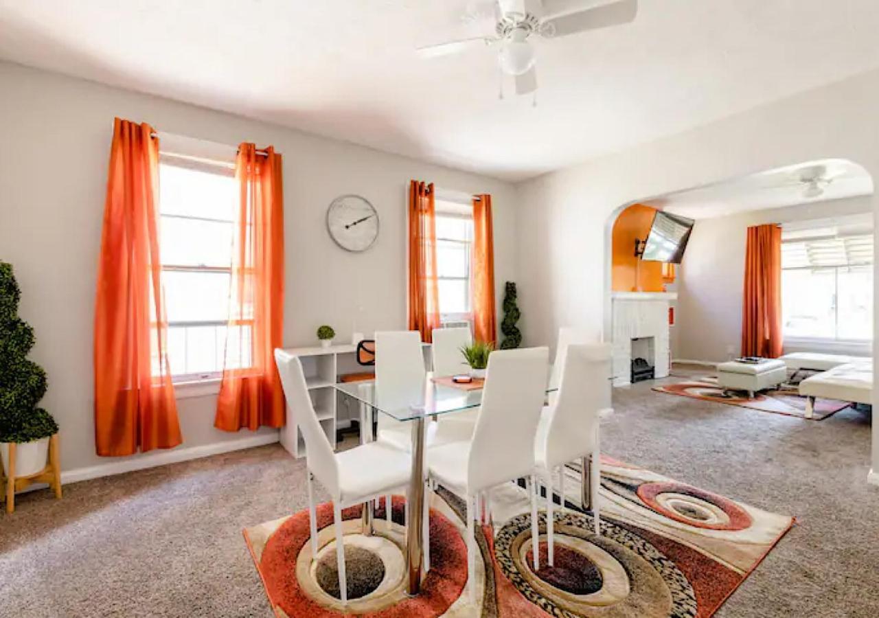 Villa La Naranja Retreat - Cozy Duplex Near Downtown With Parking, 300 Mb Wifi & Self Check In Cleveland Exterior foto