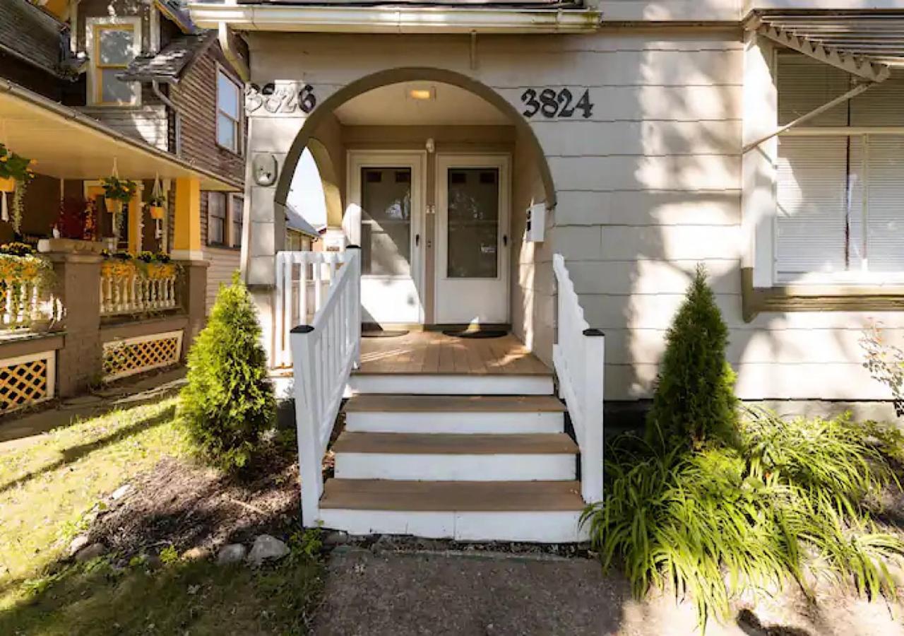 Villa La Naranja Retreat - Cozy Duplex Near Downtown With Parking, 300 Mb Wifi & Self Check In Cleveland Exterior foto