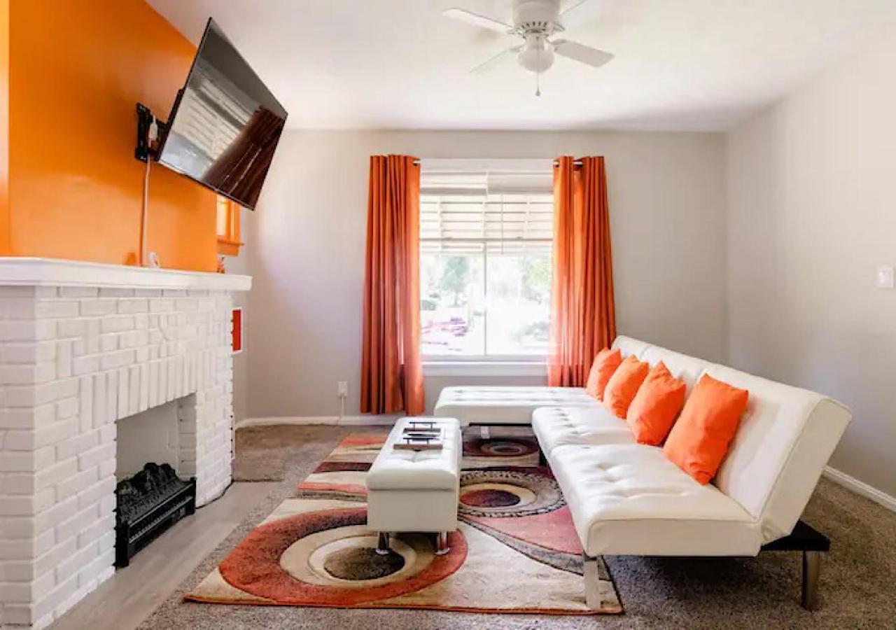 Villa La Naranja Retreat - Cozy Duplex Near Downtown With Parking, 300 Mb Wifi & Self Check In Cleveland Exterior foto