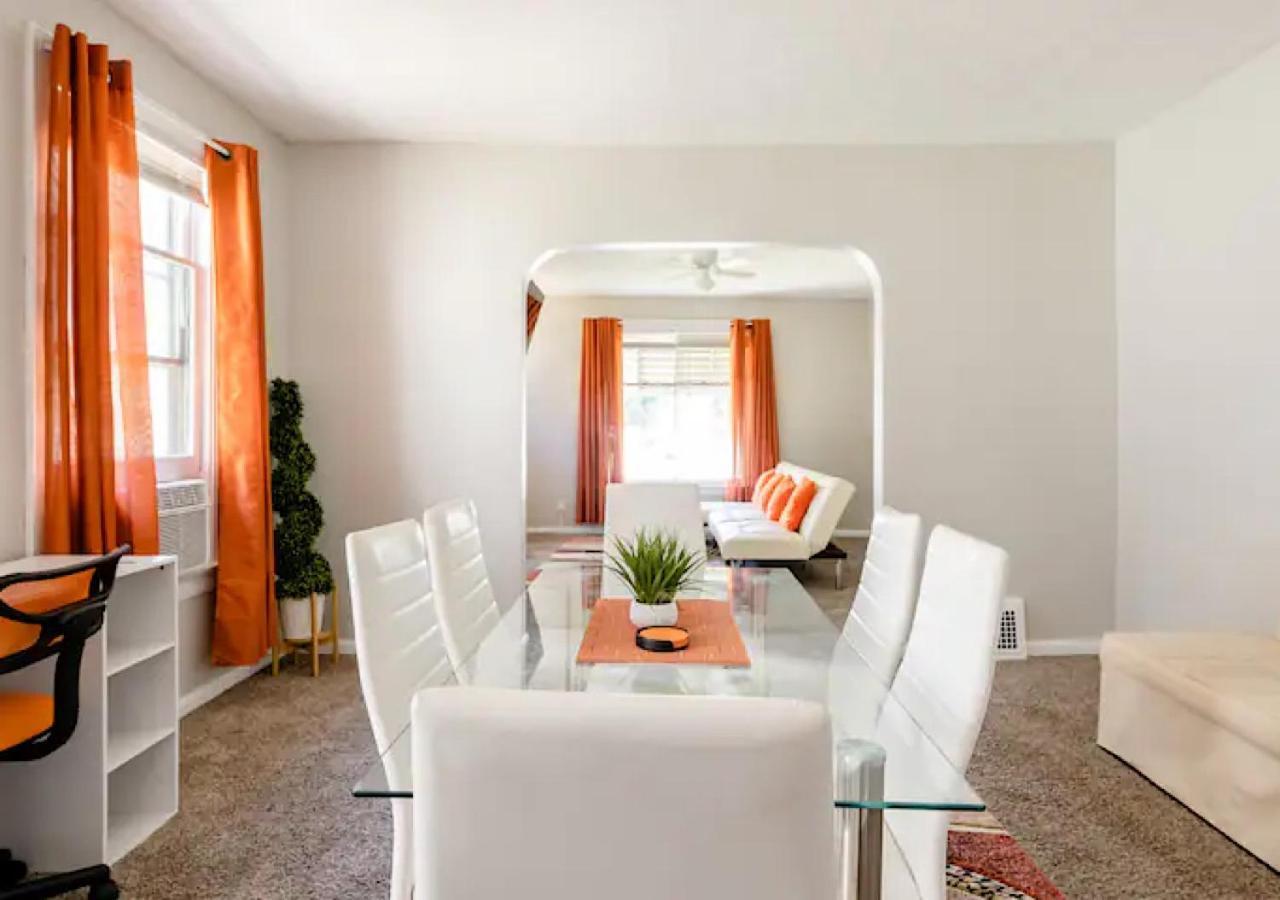 Villa La Naranja Retreat - Cozy Duplex Near Downtown With Parking, 300 Mb Wifi & Self Check In Cleveland Exterior foto